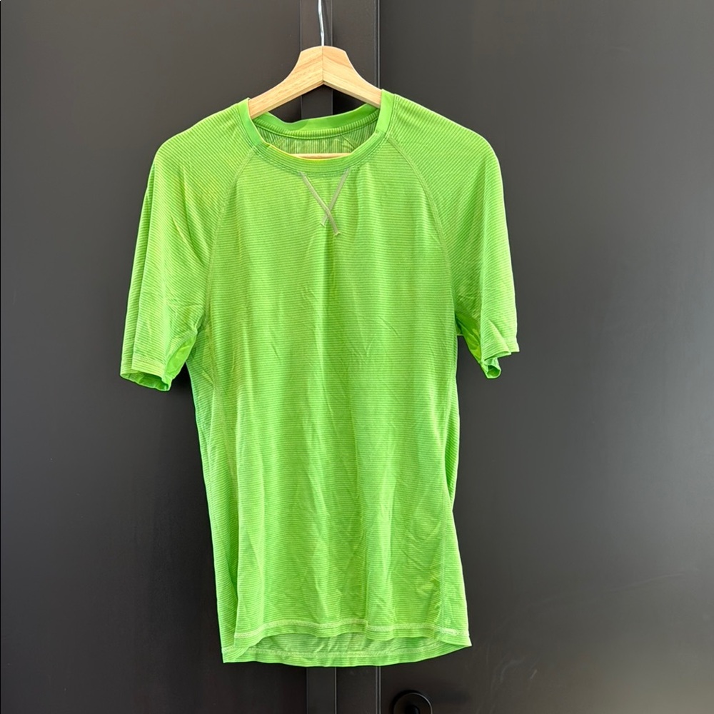 Lululemon Men's Green Athletic Shirt